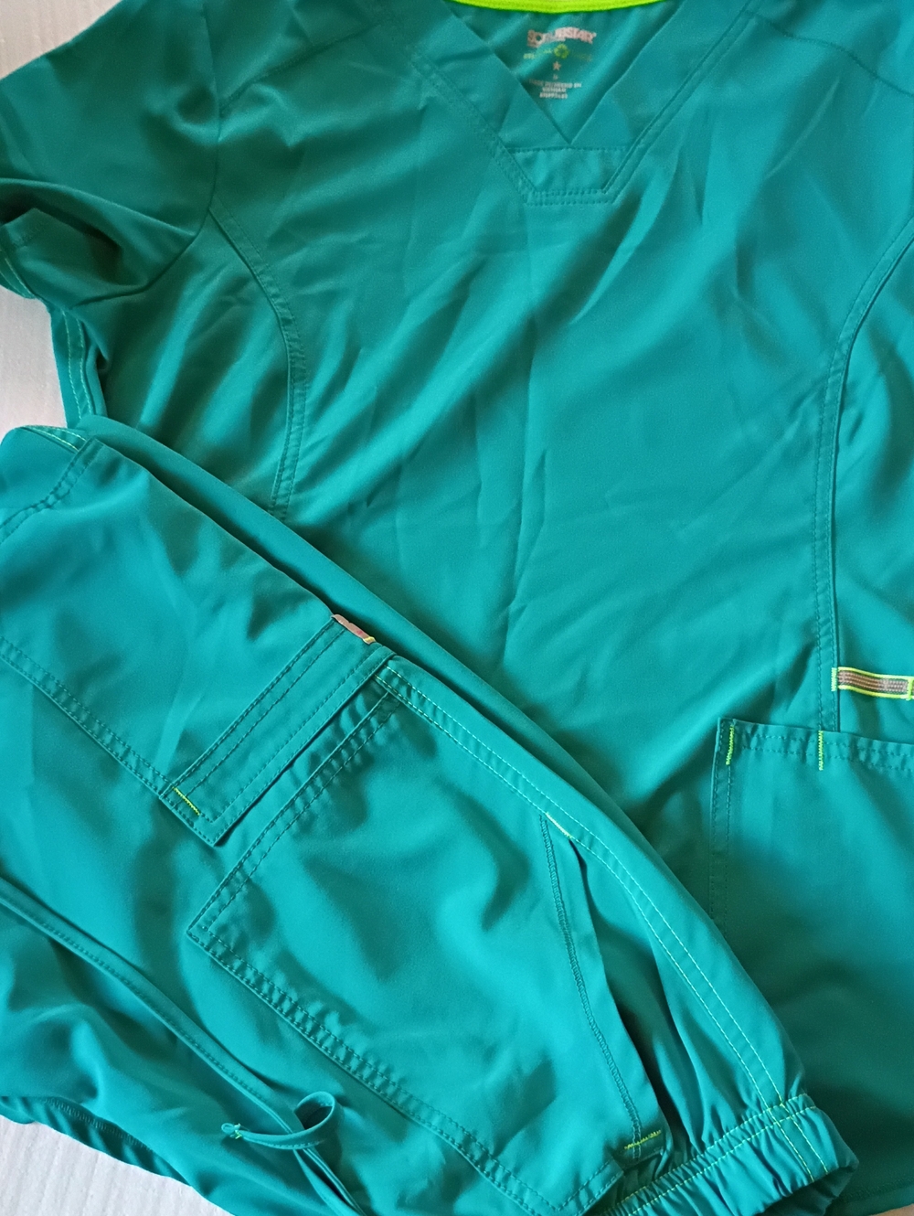 Scrub Star Scrubs Set Med. top, Small  pants Thet Teal In Color